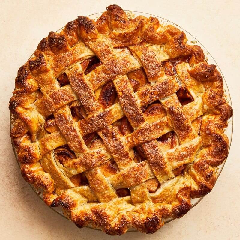 Bánh pie táo với lớp vỏ lưới giòn, đặc trưng của bánh pie truyền thống
